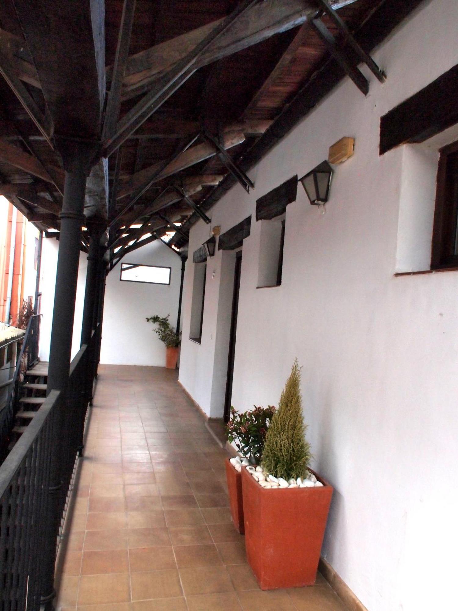Apartamentos La Iguana Hervas Bagian luar foto
